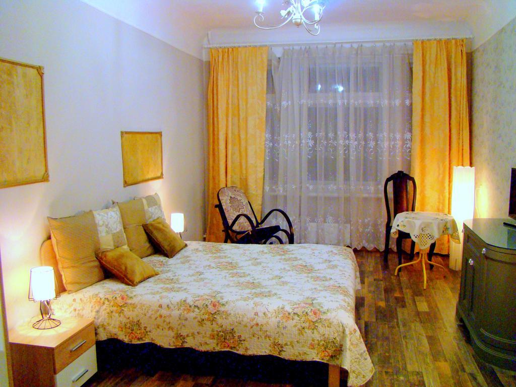 Elegant Apartment Riga Esterno foto